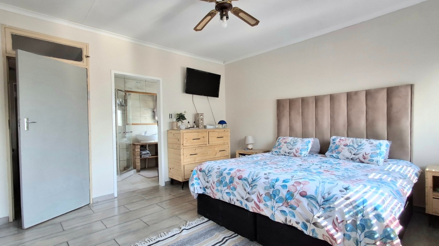 3 Bedroom Property for Sale in Sasolburg Ext 11 Free State